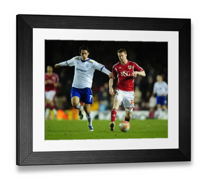 Framed Print : Bristol City vs. Cardiff City: Stephens Pearson and Peter Whittingham Clash on the Field Framed Print : Bristol City vs. Cardiff City: Stephens Pearson and Peter Whittingham Clash on the Field