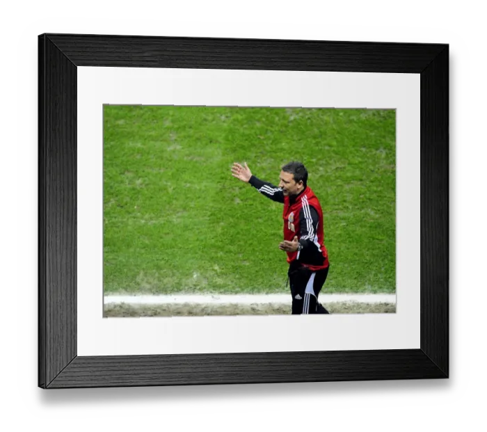 Framed Print : Bristol City vs. Watford: Season 11-12 - Football Match Framed Print : Bristol City vs. Watford: Season 11-12 - Football Match