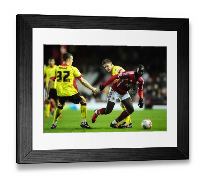 Framed Print : Bristol City vs. Watford: Yannick Bolasie and Jonathan Hogg in Intense Battle Framed Print : Bristol City vs. Watford: Yannick Bolasie and Jonathan Hogg in Intense Battle