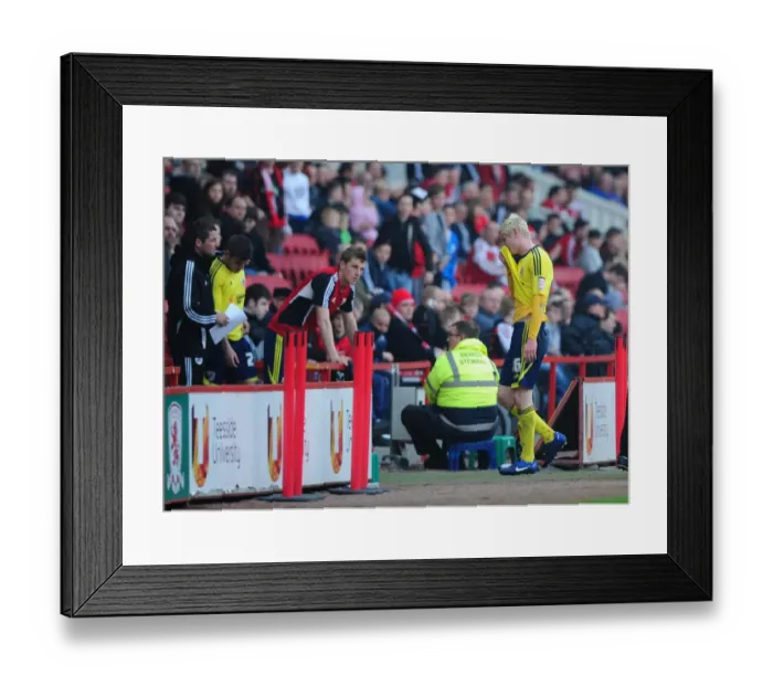 Framed Print : Middlesbrough vs. Bristol City: Ryan McGivern's Red Card (24 / 03 / 2012)