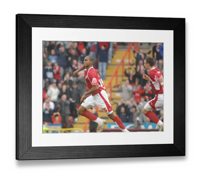 Framed Print : Marvin Elliott in Action: Bristol City vs Stoke City Framed Print : Marvin Elliott in Action: Bristol City vs Stoke City