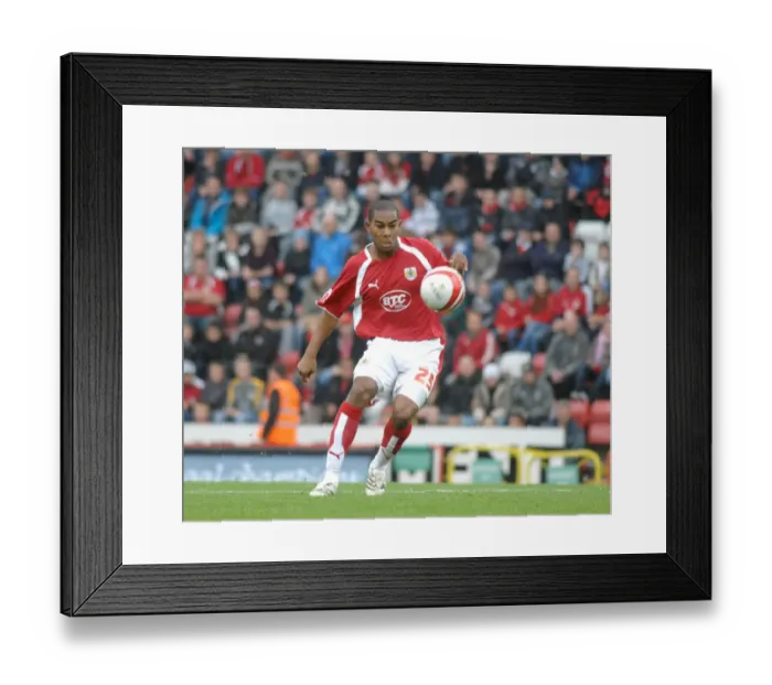 Framed Print : Marvin Elliott: In Action Against Stoke City (Bristol City vs Stoke City) Framed Print : Marvin Elliott: In Action Against Stoke City (Bristol City vs Stoke City)
