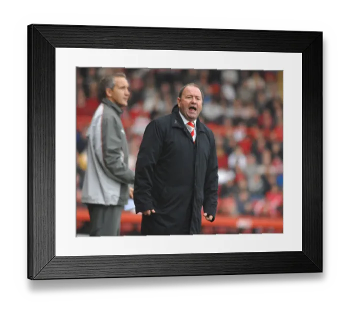 Framed Print : Gary Johnson in Action: Bristol City vs Stoke City Framed Print : Gary Johnson in Action: Bristol City vs Stoke City