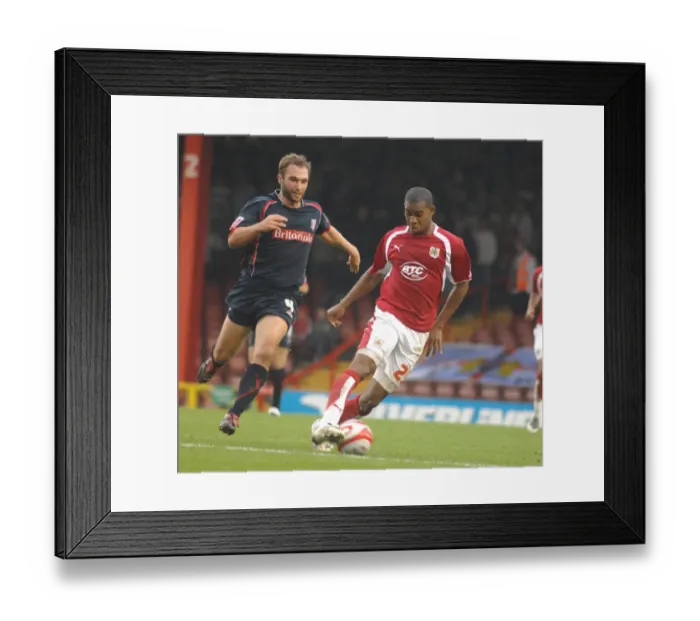 Framed Print : Marvin Elliott: In Action Against Stoke City (Bristol City vs Stoke City)