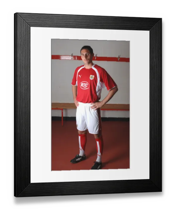 Framed Print : Bradley Orr: Focused and Ready in Bristol City Football Club Jersey