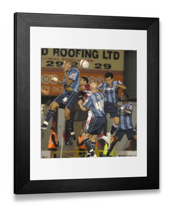 Framed Print : Fontaine outjumped Framed Print : Fontaine outjumped