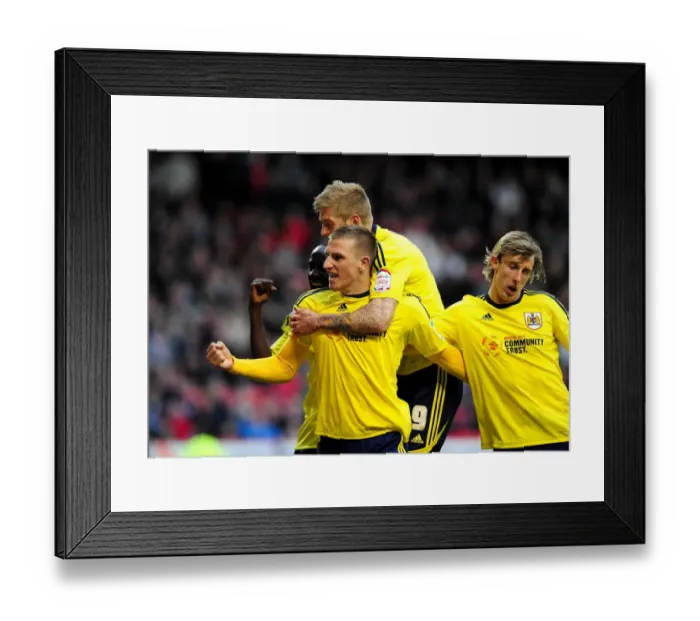 Framed Print : Chris Wood's Goal Celebration: Nottingham Forest vs. Bristol City, 07-04-2012 Framed Print : Chris Wood's Goal Celebration: Nottingham Forest vs. Bristol City, 07-04-2012