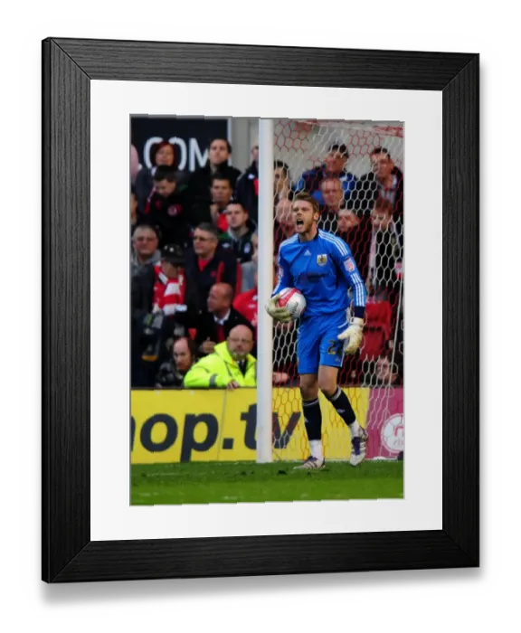 Framed Print : Dean Gerken of Bristol City Faces Off Against Nottingham Forest at The City Ground, April 2012
