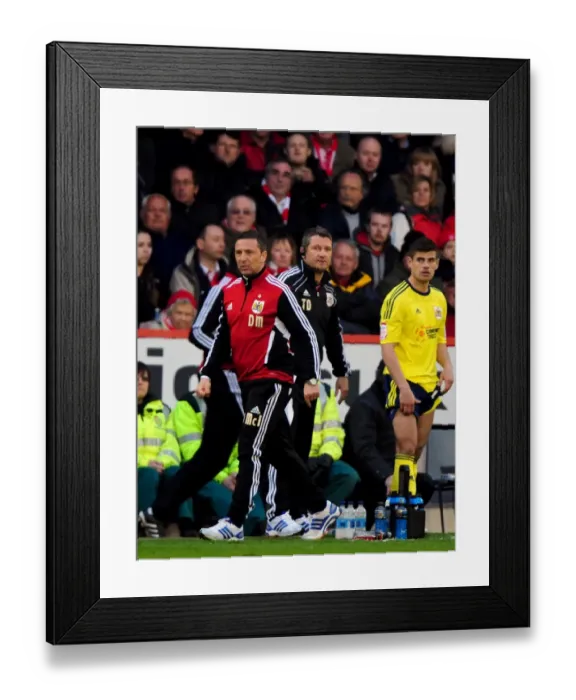 Framed Print : Derek McInnes Disagrees with Referee's Call in Nottingham Forest vs. Bristol City Football Match