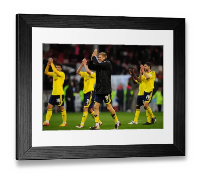 Framed Print : Jon Stead Thanks Fans: Nottingham Forest vs. Bristol City, 07-04-2012