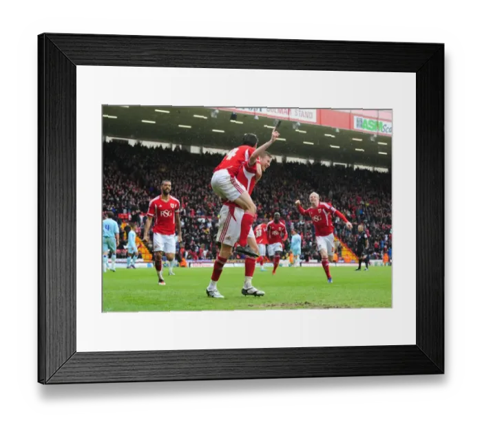 Framed Print : Jon Stead's Dramatic Equalizer: A Thrilling Moment from Bristol City vs. Coventry City at Ashton Gate Stadium (April 9, 2012)