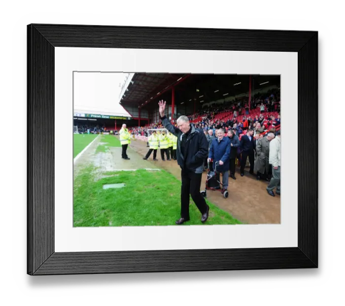 Framed Print : Bristol City vs Coventry City: Rivalry Reignites at Ashton Gate Stadium (April 9, 2012) Framed Print : Bristol City vs Coventry City: Rivalry Reignites at Ashton Gate Stadium (April 9, 2012)