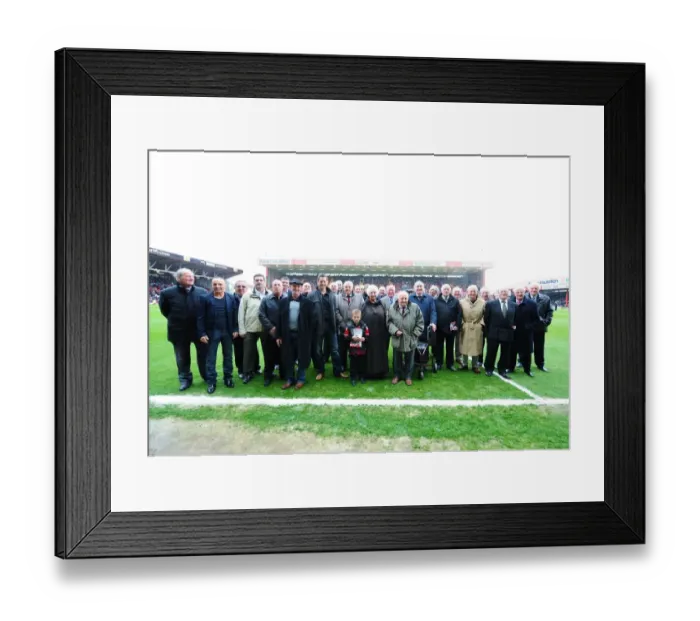 Framed Print : Rivalry Reignites: Bristol City vs Coventry City at Ashton Gate Stadium (April 9, 2012) - Football Match Framed Print : Rivalry Reignites: Bristol City vs Coventry City at Ashton Gate Stadium (April 9, 2012) - Football Match