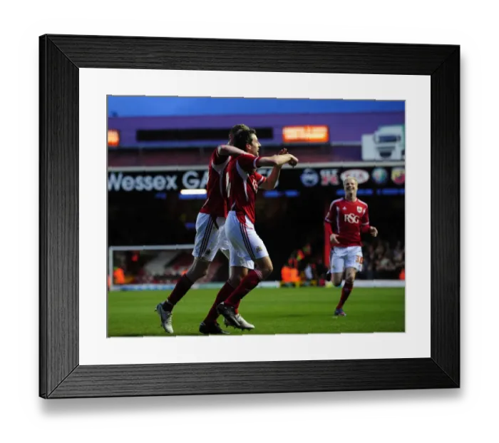 Framed Print : Thrilling Moment: Cole Skuse Scores the Stunner for Bristol City Against West Ham, April 2012 Framed Print : Thrilling Moment: Cole Skuse Scores the Stunner for Bristol City Against West Ham, April 2012