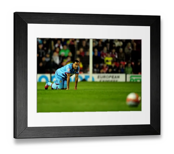 Framed Print : Nicky Maynard in Action: Bristol City vs. West Ham United, Ashton Gate Stadium, 2012 Framed Print : Nicky Maynard in Action: Bristol City vs. West Ham United, Ashton Gate Stadium, 2012