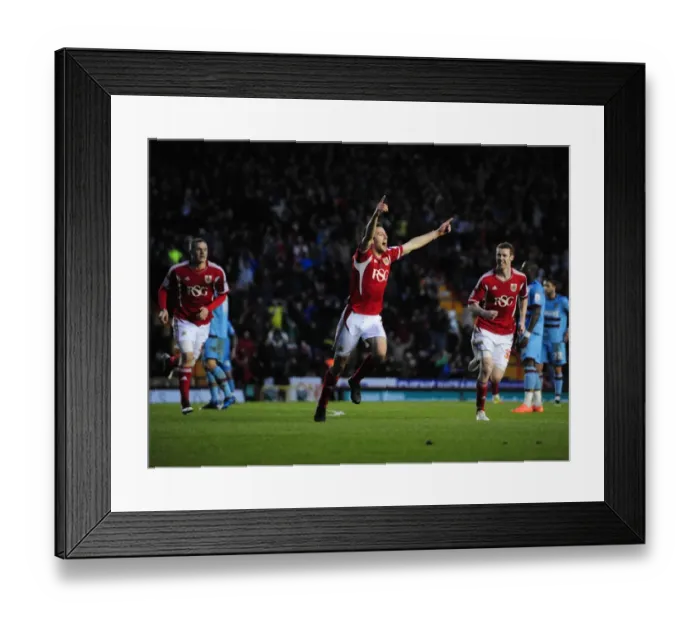 Framed Print : Cole Skuse's Thrilling Goal: Bristol City vs. West Ham at Ashton Gate Stadium (2012)