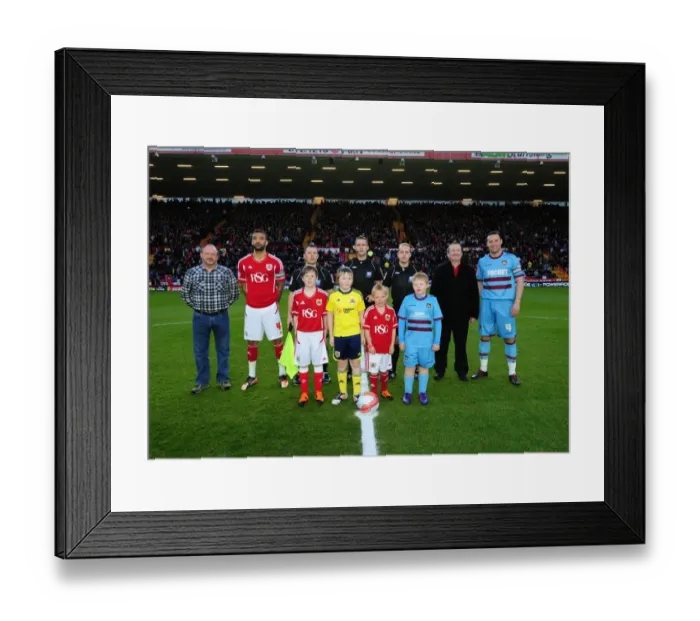 Framed Print : Bristol City vs. West Ham United: Season 11-12 (Football Match) Framed Print : Bristol City vs. West Ham United: Season 11-12 (Football Match)