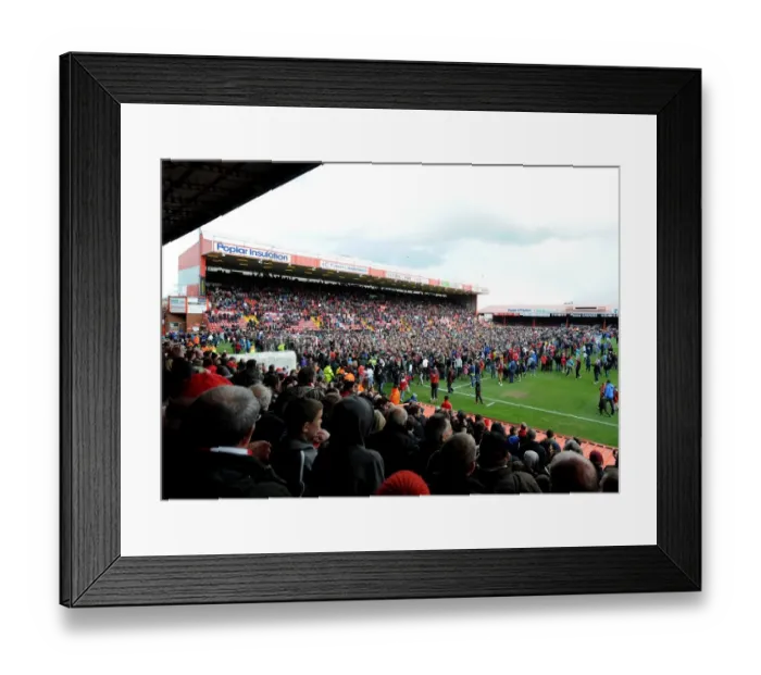 Framed Print : Football Rivalry: Bristol City vs Barnsley at Ashton Gate, 21st April 2012