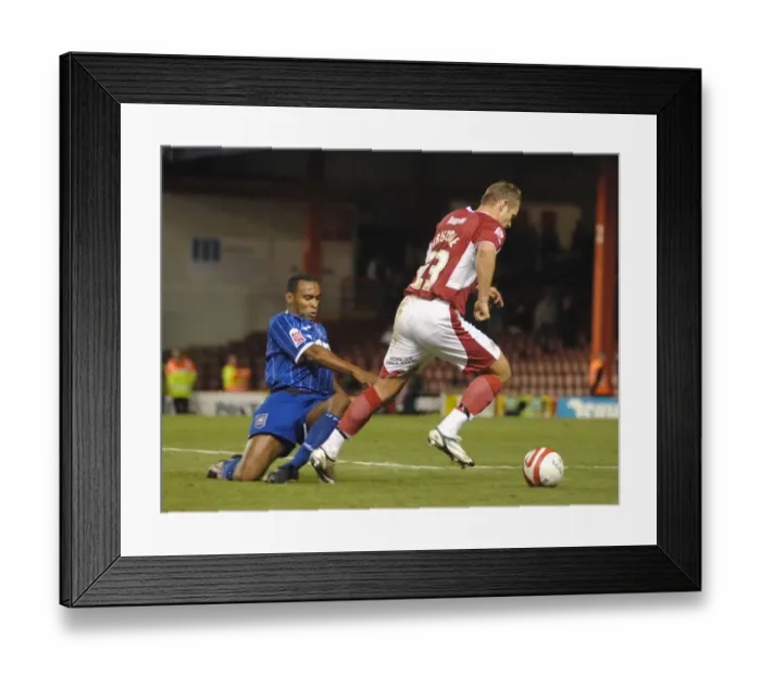 Framed Print : Marvin Elliott: Thrilling Moment at Bristol City vs Ipswich Town Framed Print : Marvin Elliott: Thrilling Moment at Bristol City vs Ipswich Town