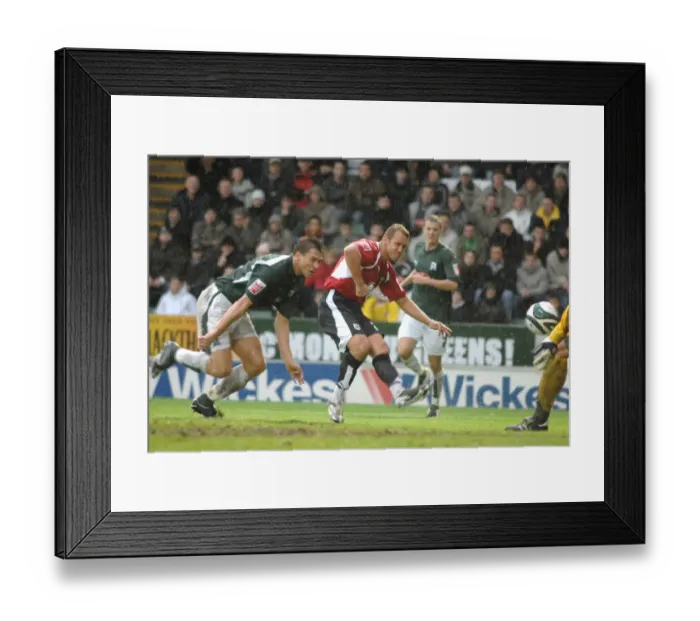 Framed Print : Lee Trundle in Action: Plymouth vs. Bristol City Framed Print : Lee Trundle in Action: Plymouth vs. Bristol City