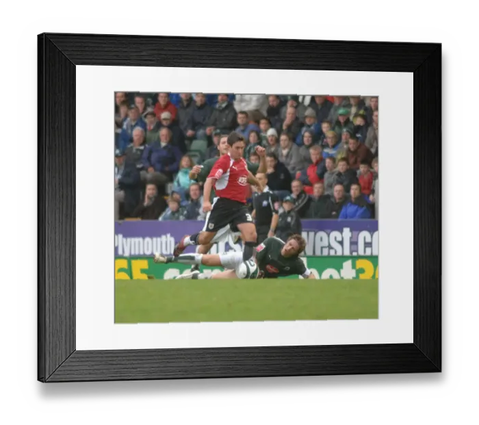 Framed Print : Lee Johnson