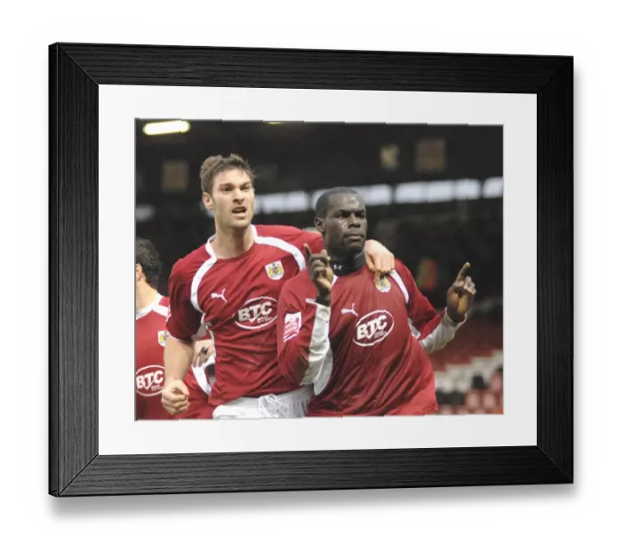 Framed Print : Enoch Showunmi Jamie McCombe Framed Print : Enoch Showunmi Jamie McCombe