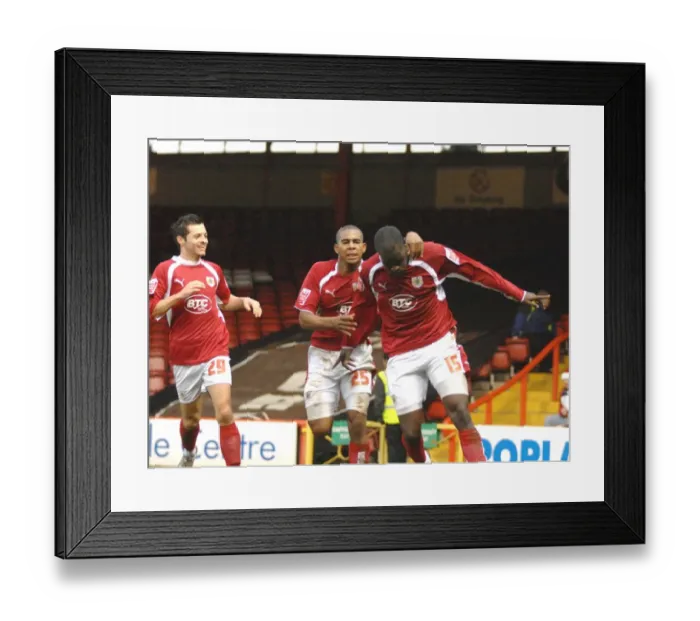 Framed Print : Enoch Showunmi Strikes: Bristol City vs Barnsley Framed Print : Enoch Showunmi Strikes: Bristol City vs Barnsley