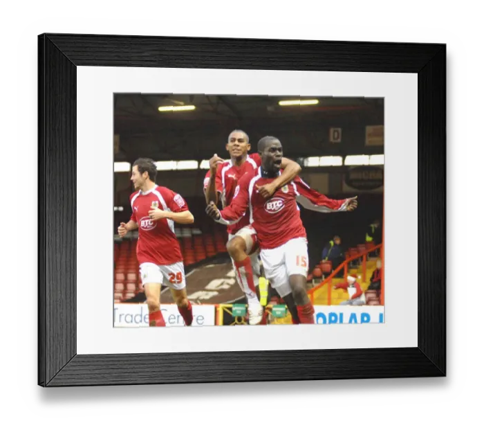 Framed Print : Enoch Showunmi Marvin Elliott Framed Print : Enoch Showunmi Marvin Elliott