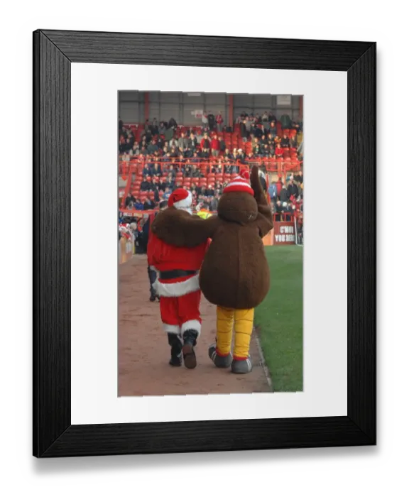 Framed Print : A Football Rivalry: Bristol City vs Barnsley - Season 07-08 Framed Print : A Football Rivalry: Bristol City vs Barnsley - Season 07-08