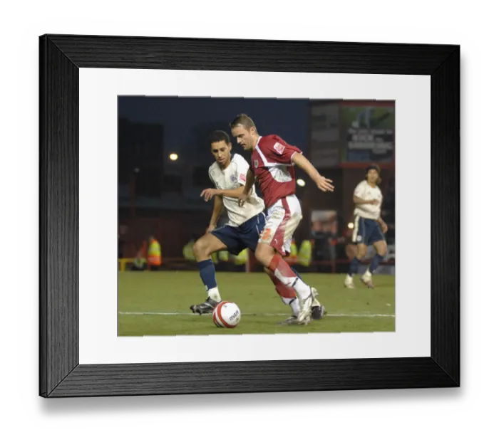 Framed Print : Lee Trundle in Action for Bristol City Against Barnsley Framed Print : Lee Trundle in Action for Bristol City Against Barnsley