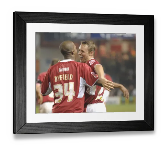 Framed Print : Darren Byfield Lee Trundle