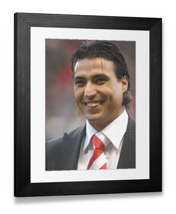 Framed Print : Nick Carle in Action: Bristol City vs Middlesbrough