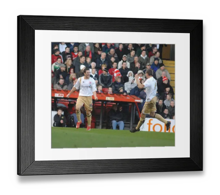 Framed Print : Stuart Downing in Action: Bristol City vs Middlesbrough Framed Print : Stuart Downing in Action: Bristol City vs Middlesbrough