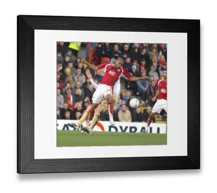 Framed Print : Marvin Elliott in Action: Bristol City vs. Middlesbrough Framed Print : Marvin Elliott in Action: Bristol City vs. Middlesbrough