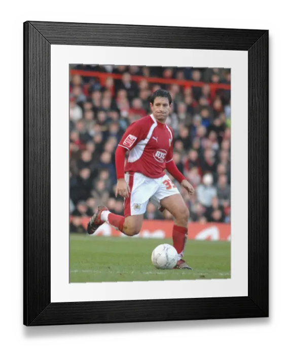 Framed Print : Lee Johnson