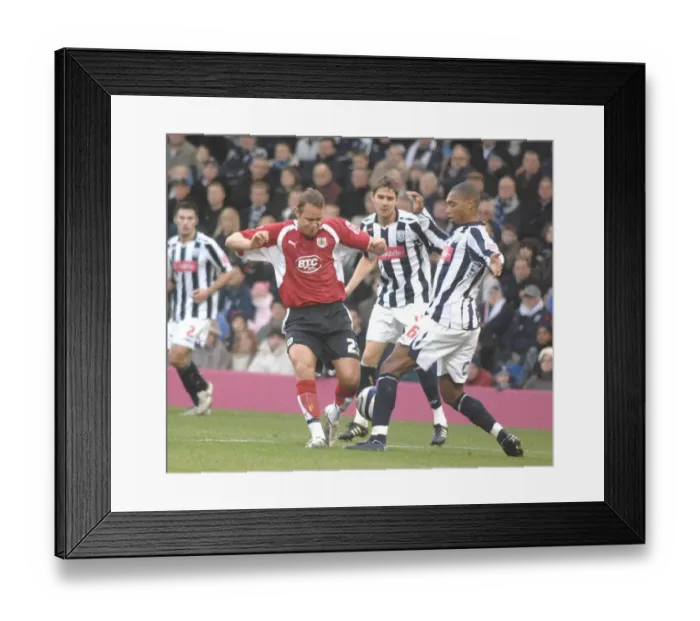 Framed Print : Lee Trundle in Action: West Brom vs. Bristol City Framed Print : Lee Trundle in Action: West Brom vs. Bristol City