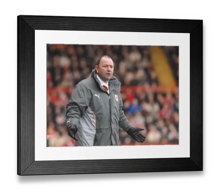 Framed Print : Gary Johnson in Action: Bristol City vs Colchester United