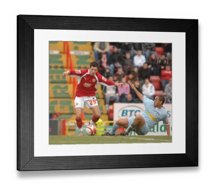 Framed Print : Bristol City vs Colchester United: Ivan Sproule in Action Framed Print : Bristol City vs Colchester United: Ivan Sproule in Action