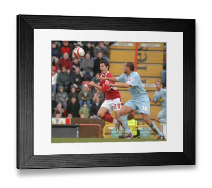 Framed Print : Bristol City's Ivan Sproule in Action Against Colchester United Framed Print : Bristol City's Ivan Sproule in Action Against Colchester United