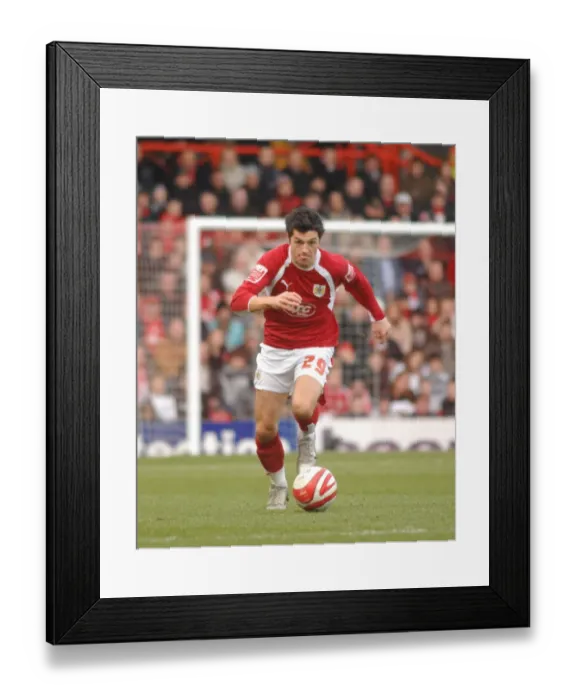 Framed Print : Bristol City's Ivan Sproule in Action Against Colchester United Framed Print : Bristol City's Ivan Sproule in Action Against Colchester United