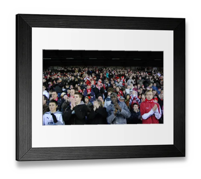 Framed Print : Bristol City: A Sea of Unified Passion - Fans in Full Force Framed Print : Bristol City: A Sea of Unified Passion - Fans in Full Force