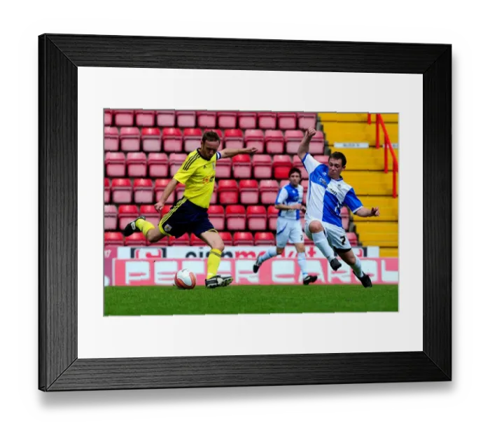 Framed Print : The Passionate Derby: Bristol City vs. Bristol Rovers - Season 11-12 Framed Print : The Passionate Derby: Bristol City vs. Bristol Rovers - Season 11-12