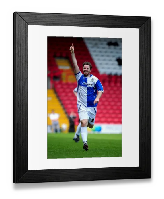 Framed Print : The Epic Fans Derby: Bristol City vs. Bristol Rovers - Season 11-12