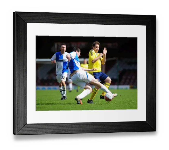 Framed Print : The Intense Derby: Bristol City vs. Bristol Rovers - Season 11-12 Framed Print : The Intense Derby: Bristol City vs. Bristol Rovers - Season 11-12