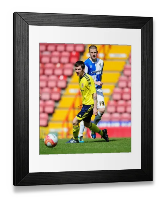 Framed Print : Intense Fans Derby: Bristol City vs. Bristol Rovers - Season 11-12 Framed Print : Intense Fans Derby: Bristol City vs. Bristol Rovers - Season 11-12