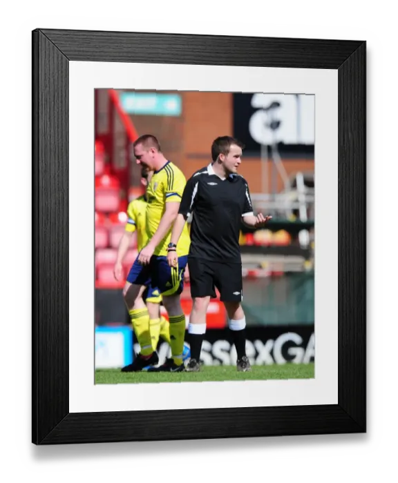 Framed Print : Bristol Derby: A Thrilling Showdown between Bristol City and Bristol Rovers (2011-12) Framed Print : Bristol Derby: A Thrilling Showdown between Bristol City and Bristol Rovers (2011-12)