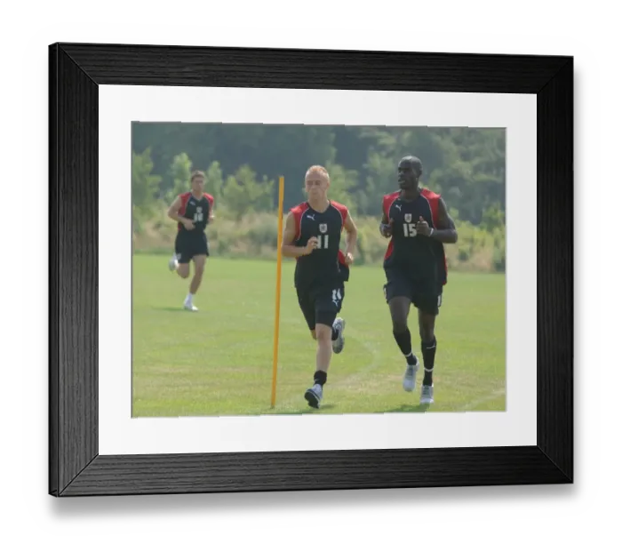 Framed Print : Behind the Scenes: Training Sessions 06-07 at Bristol City Football Club Framed Print : Behind the Scenes: Training Sessions 06-07 at Bristol City Football Club