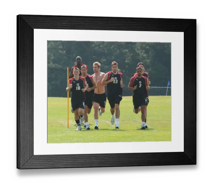 Framed Print : Behind the Scenes: 2006-07 Bristol City FC Training Sessions at the Training Ground Framed Print : Behind the Scenes: 2006-07 Bristol City FC Training Sessions at the Training Ground