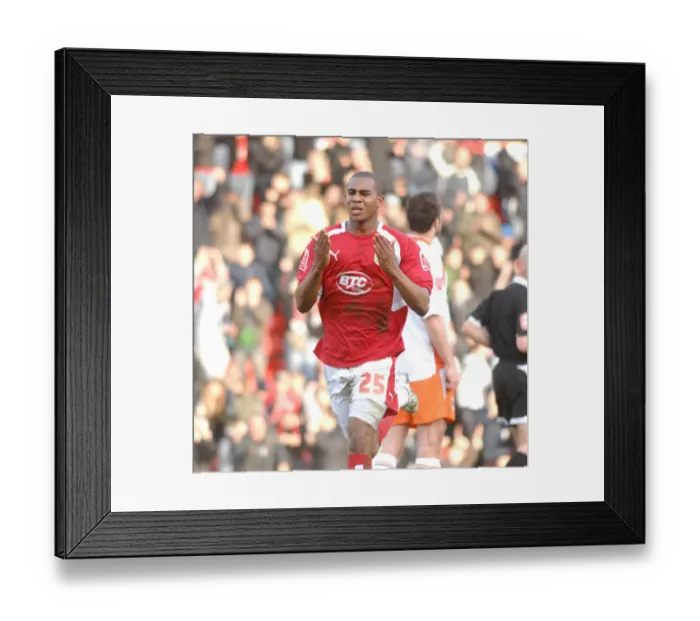 Framed Print : Marvin Elliott's Euphoric Celebration: Bristol City's Triumph over Blackpool Framed Print : Marvin Elliott's Euphoric Celebration: Bristol City's Triumph over Blackpool