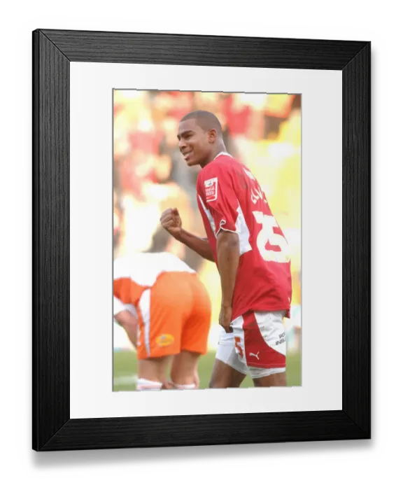 Framed Print : Marvin Elliott's Euphoric Winning Goal: A Thrilling Moment for Bristol City Against Blackpool